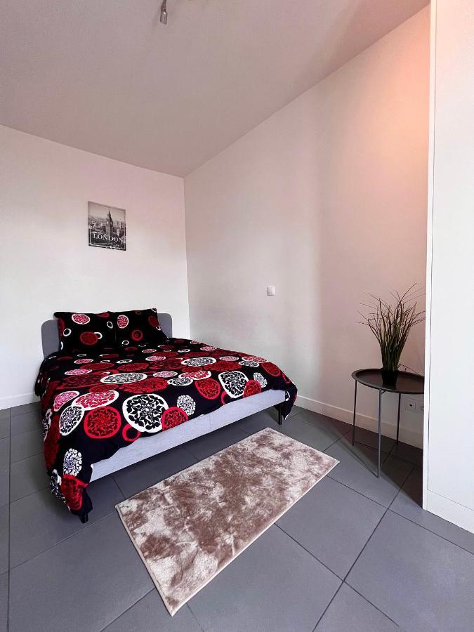 Logesty Home Proche Paris Et Metro ป็องแต็ง ภายนอก รูปภาพ